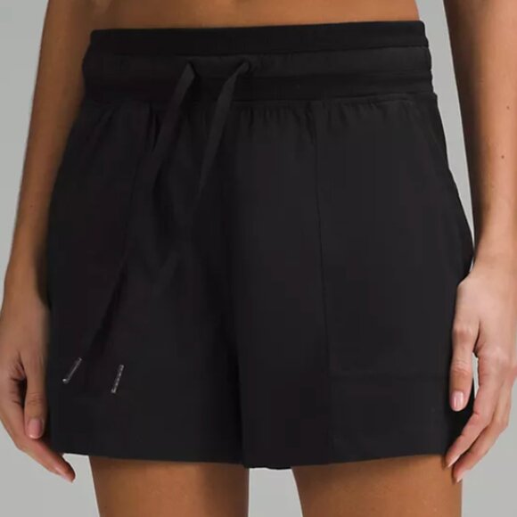 Lululemon Dance Studio High-Rise Short 3.5" Size 4 - Picture 1 of 4